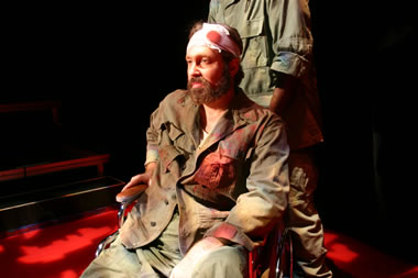 Rob McQuay as Che